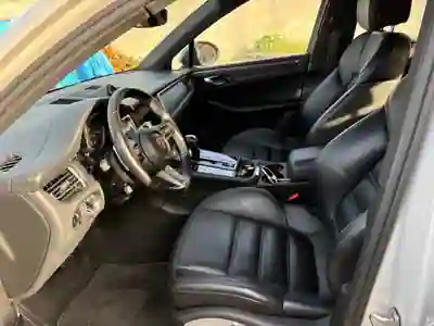Porsche Macan 2022 — foto 4 de 15