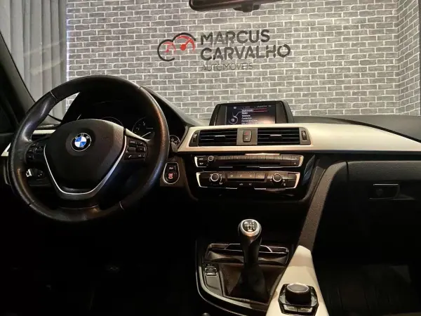 BMW 318 2017 - 17900 EUR, 215000 km - AUTO.MOTO.pt - 215000km - foto 9 de 12