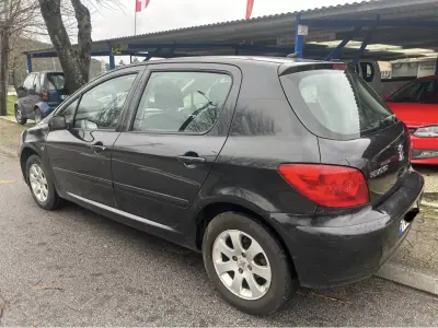 Peugeot 307 2006 - 3750 EUR, 278000 km - AUTO.MOTO.pt - 278000km - foto 3 de 9