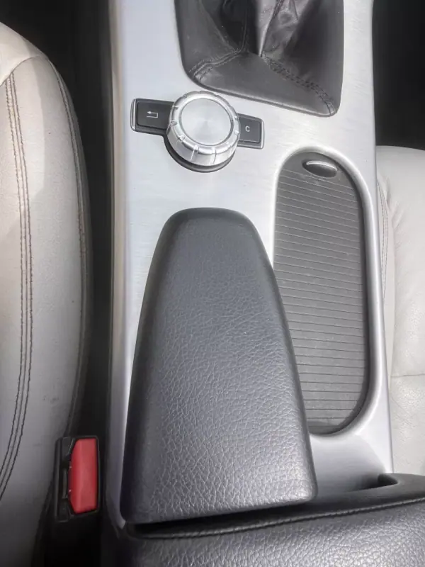 Mercedes-Benz SLK 250 2012 - 31950 EUR, 51100 km - AUTO.MOTO.pt - 51100km - foto 20 de 32
