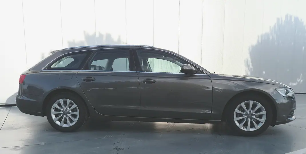 Audi A6 Avant 2013 - 13000 EUR, 255 km - AUTO.MOTO.pt - 255km - foto 4 de 18