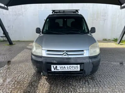 Citroën Berlingo 2003 - 2500 EUR, 375000 km - AUTO.MOTO.pt - 375000km - foto 5 de 13