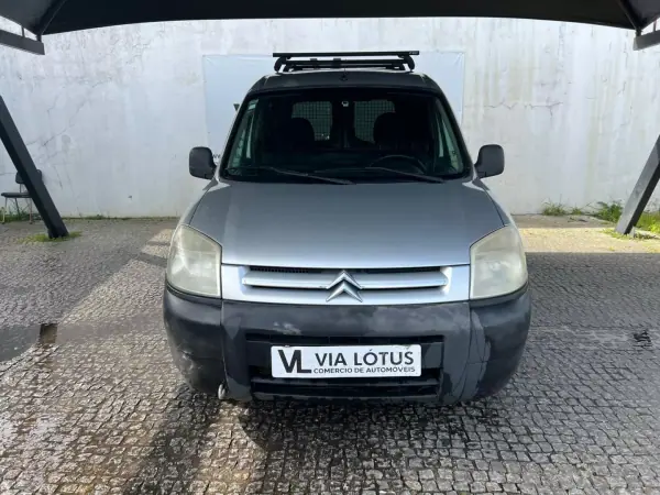 Citroën Berlingo 2003 - 2500 EUR, 375000 km - AUTO.MOTO.pt - 375000km - foto 5 de 13
