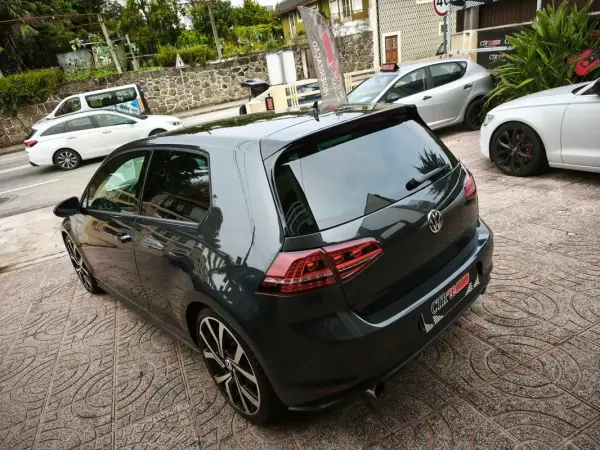 Volkswagen Golf 2014 - 19900 EUR, 160000 km - AUTO.MOTO.pt - 160000km - foto 11 de 34
