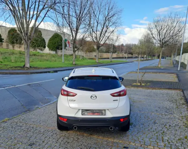 Mazda CX-3 2019 - 16500 EUR, 99000 km - AUTO.MOTO.pt - 99000km - foto 5 de 13