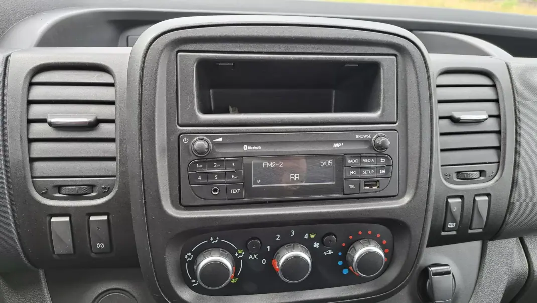 Renault Trafic 1.6DCi L1H1 2020 - 18900 EUR, 274037 km - AUTO.MOTO.pt - 274037km - foto 17 de 25