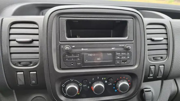 Renault Trafic 1.6DCi L1H1 2020 - 18900 EUR, 274037 km - AUTO.MOTO.pt - 274037km - foto 17 de 25
