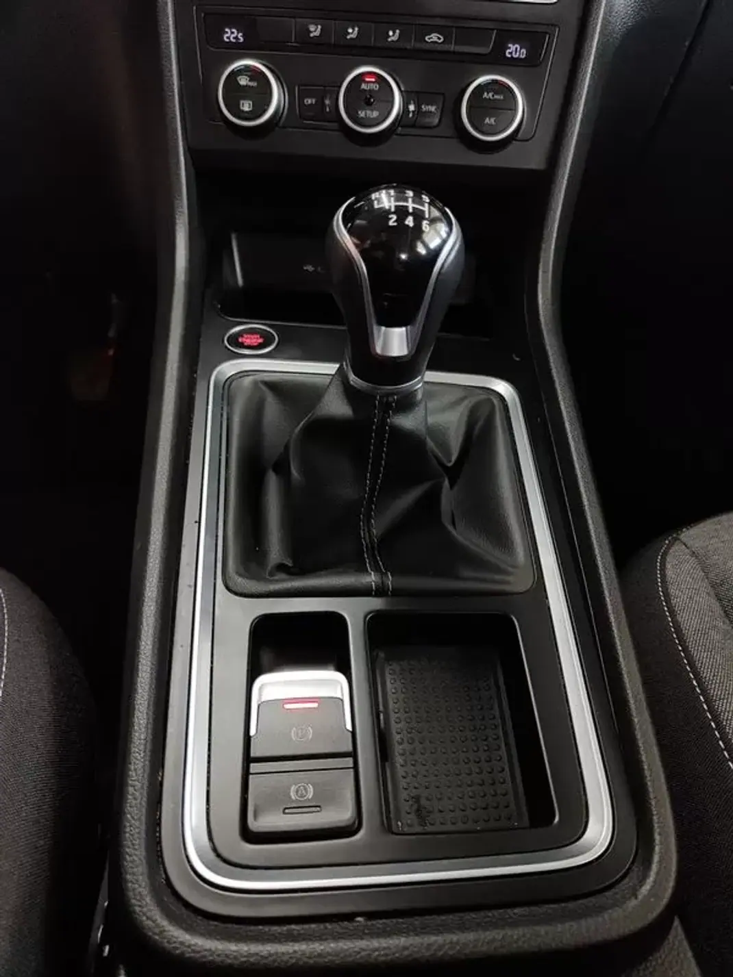 SEAT Ateca 2022 - 19500 EUR, 25400 km - AUTO.MOTO.pt - 25400km - foto 33 de 35