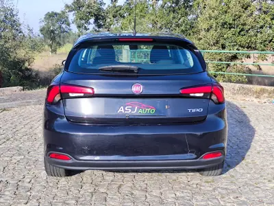 Fiat Tipo 2019 - 8900 EUR, 124662 km - AUTO.MOTO.pt - 124662km - foto 8 de 22