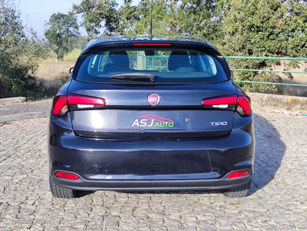 Fiat Tipo 2019 - 8900 EUR, 124662 km - AUTO.MOTO.pt - 124662km - foto 8 de 22