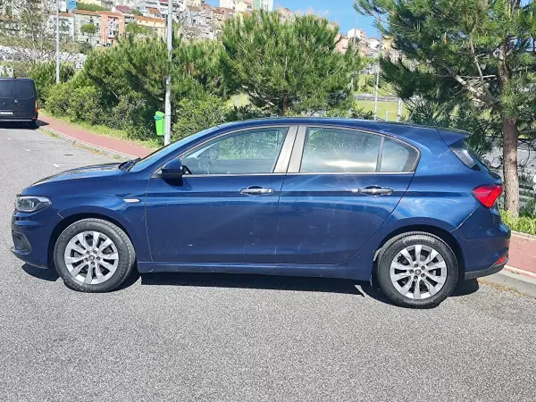 Fiat Tipo 2016 - 7980 EUR, 177150 km - AUTO.MOTO.pt - 177150km - foto 11 de 39