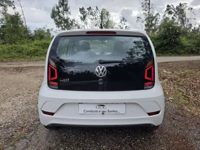 Volkswagen Up! 2016 - 7990 EUR, 152974 km - AUTO.MOTO.pt - 152974km - foto 53 de 71