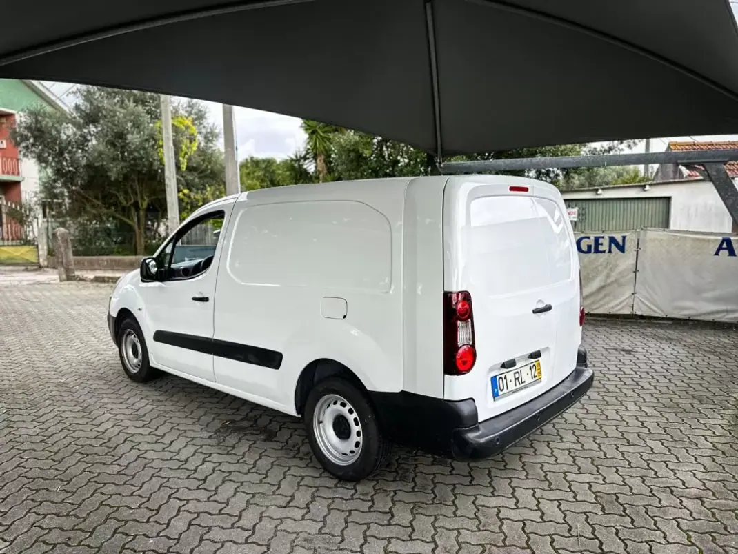 Peugeot PARTNER 1.6 HDI L2 2016 - 10890 EUR, 207000 km - AUTO.MOTO.pt - 207000km - foto 11 de 11