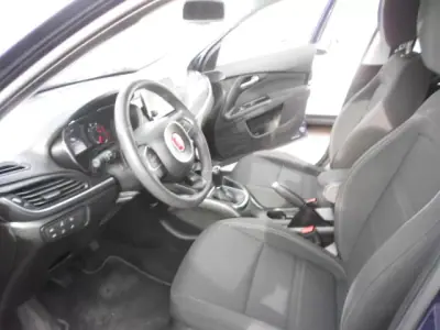 Fiat Tipo 2018 - 13500 EUR, 106069 km - AUTO.MOTO.pt - 106069km - foto 12 de 12