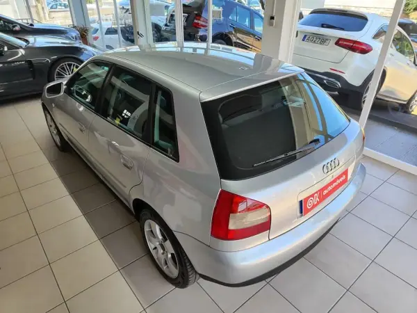 Audi A3 2002 - 5250 EUR, 330000 km - AUTO.MOTO.pt - 330000km - foto 9 de 32