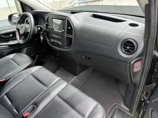 Mercedes-Benz Vito Tourer 2016 - 26900 EUR, 220000 km - AUTO.MOTO.pt - 220000km - foto 51 de 55