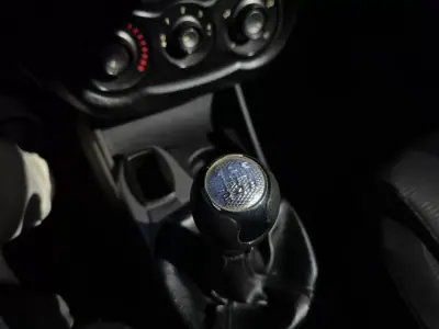Alfa Romeo MiTo 2010 - 7450 EUR, 163000 km - AUTO.MOTO.pt - 163000km - foto 7 de 20