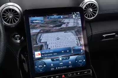 Mercedes-Benz SL 43 AMG 2022 - 109950 EUR, 30000 km - AUTO.MOTO.pt - 30000km - foto 39 de 51