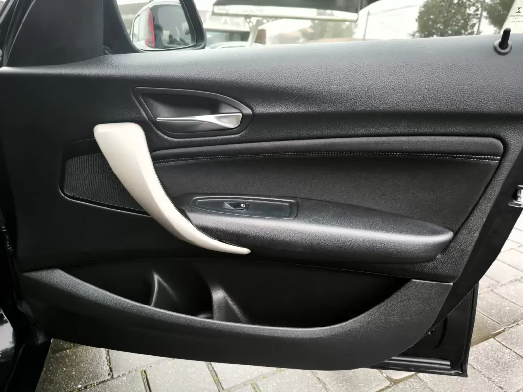 BMW 116 2015 - 13500 EUR, 169000 km - AUTO.MOTO.pt - 169000km - foto 37 de 43
