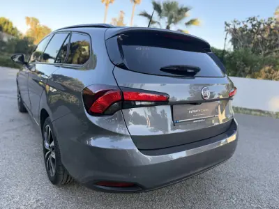 Fiat Tipo Station Wagon 2019 - 9999 EUR, 120000 km - AUTO.MOTO.pt - 120000km - foto 6 de 12