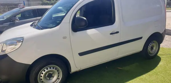 Renault KANGOO 1.5 BLUE DCI 3LUG EDITION ONE 2019 - 9950 EUR, 184000 km - AUTO.MOTO.pt - 184000km - foto 4 de 10