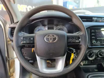 Toyota Hilux 2022 - 26900 EUR, 162378 km - 162378km - foto 6 de 14