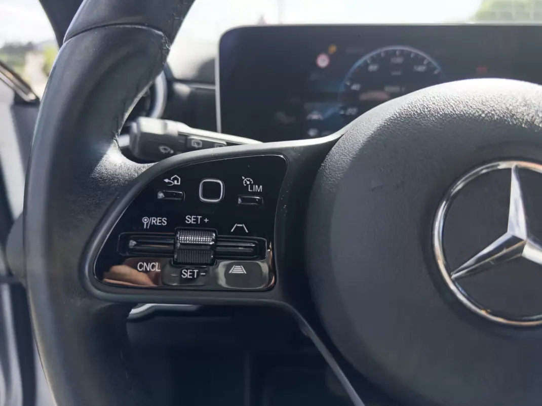 Mercedes-Benz A 180 2019 - 20990 EUR, 161000 km - AUTO.MOTO.pt - 161000km - foto 19 de 30