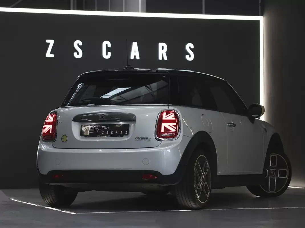 MINI 3 Portas 2019 - 16990 EUR, 70000 km - AUTO.MOTO.pt - 70000km - foto 6 de 23