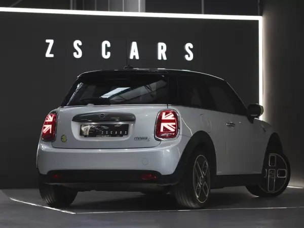 MINI 3 Portas 2019 - 16990 EUR, 70000 km - AUTO.MOTO.pt - 70000km - foto 6 de 23