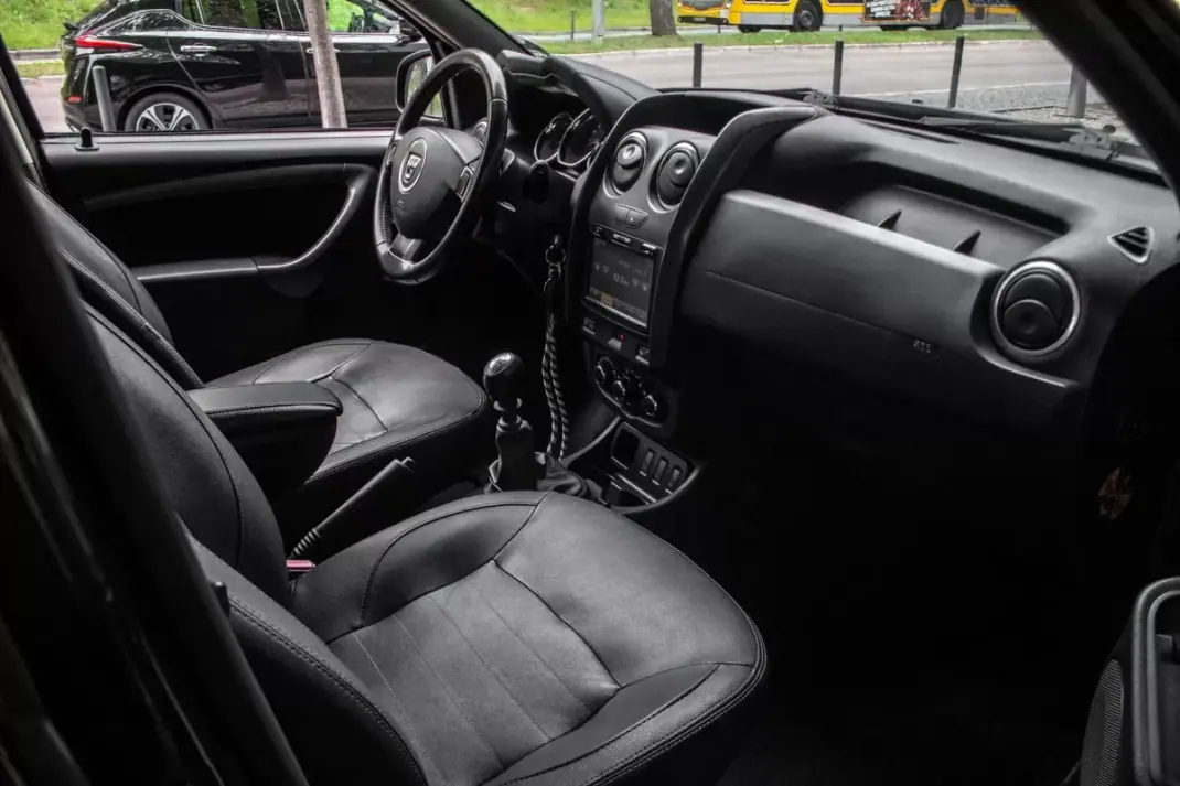 Dacia Duster 2014 - 10490 EUR, 134765 km - AUTO.MOTO.pt - 134765km - foto 22 de 36