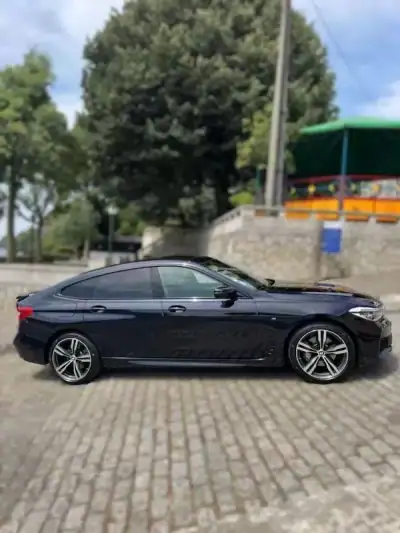 BMW 620 Gran Turismo 2019 - 37900 EUR, 101200 km - AUTO.MOTO.pt - 101200km - foto 5 de 14