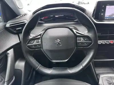 Peugeot 2008 2021 - 14900 EUR, 159000 km - AUTO.MOTO.pt - 159000km - foto 22 de 31