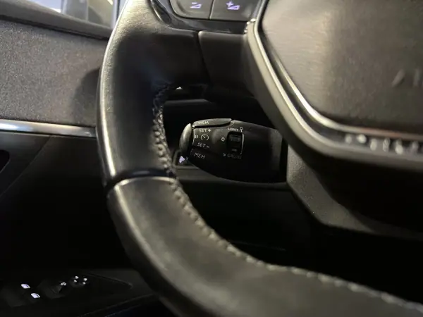 Peugeot 3008 2019 - 12990 EUR, 115000 km - AUTO.MOTO.pt - 115000km - foto 28 de 43
