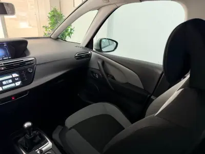 Citroën C4 Grand Picasso 2015 - 12990 EUR, 114000 km - AUTO.MOTO.pt - 114000km - foto 13 de 20