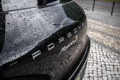 Porsche Macan 2018 - 59990 EUR, 99798 km - AUTO.MOTO.pt - 99798km - foto 13 de 45