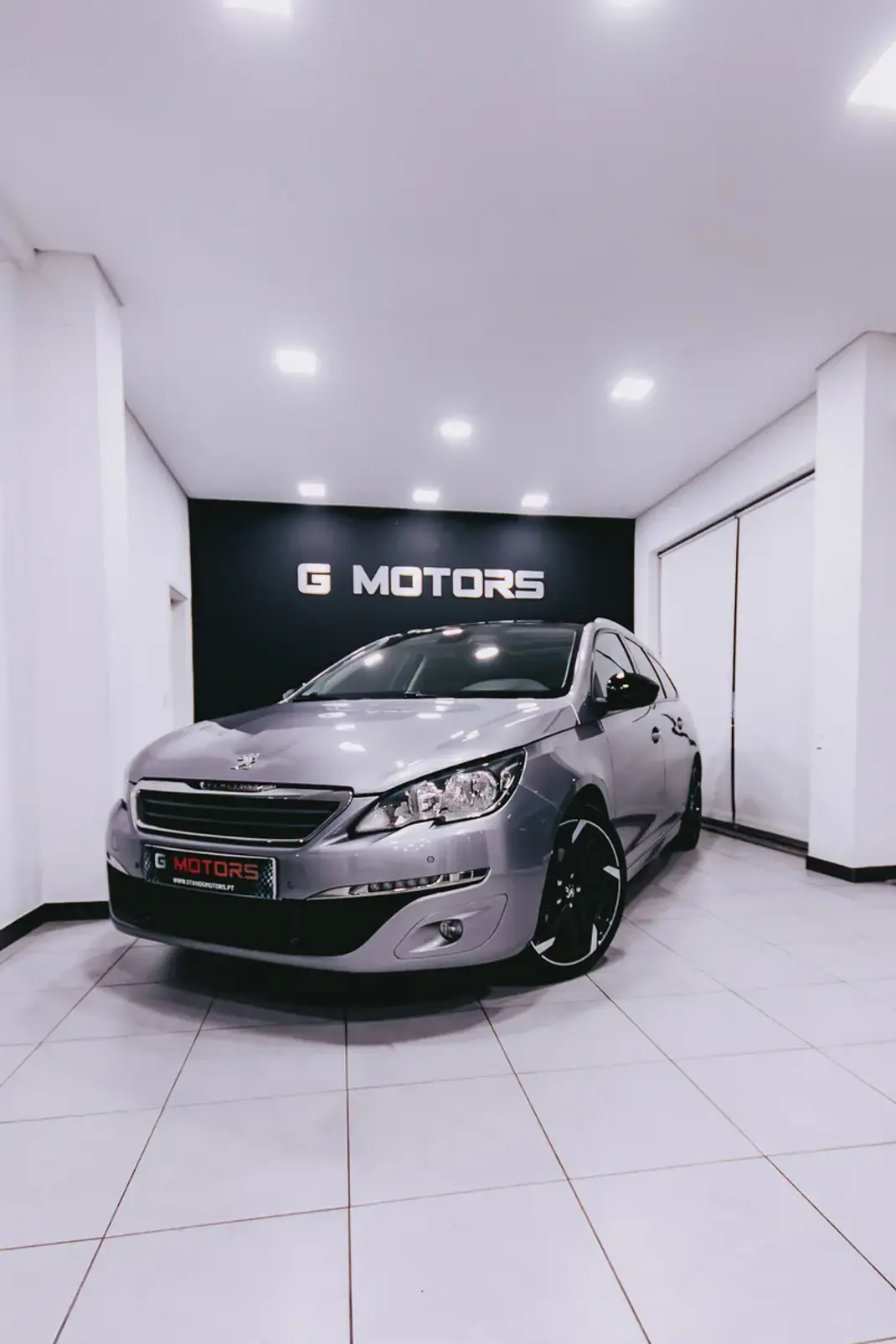 Peugeot 308 SW 2014 - 12900 EUR, 210000 km - AUTO.MOTO.pt - 210000km - foto 1 de 20