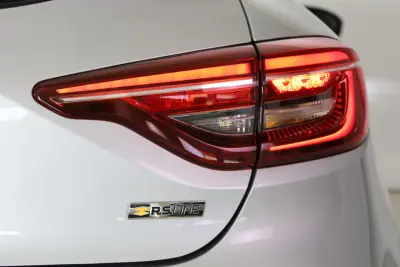 Renault Clio 2023 - 15950 EUR, 52147 km - AUTO.MOTO.pt - 52147km - foto 23 de 45