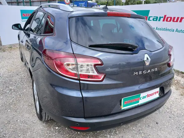 Renault Mégane Sport Tourer 2016 - 8950 EUR, 157317 km - AUTO.MOTO.pt - 157317km - foto 12 de 25