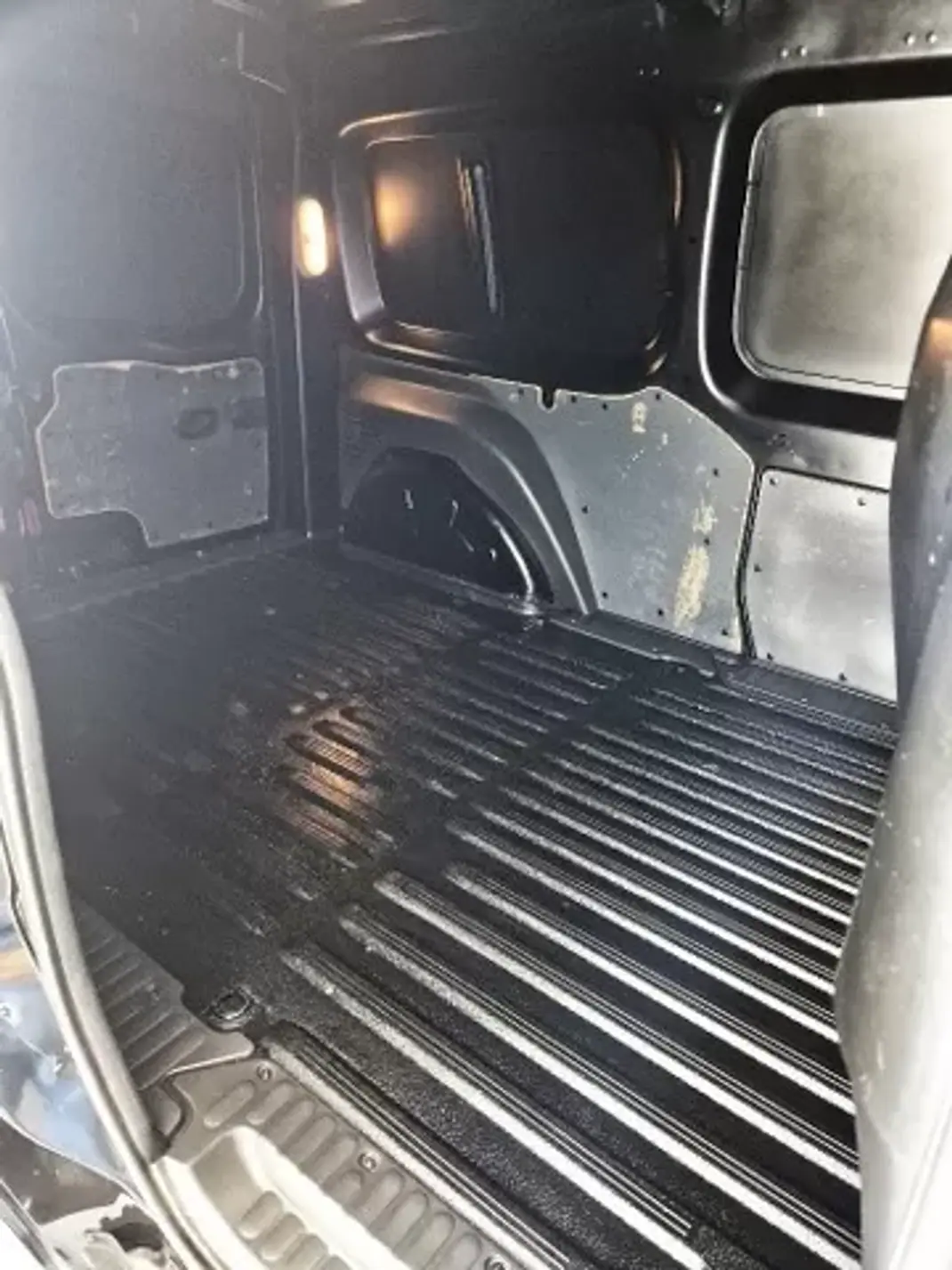 Renault KANGOO MAXI 1.5 DCI BUSINESS S/S 2017 - 12750 EUR, 120000 km - AUTO.MOTO.pt - 120000km - foto 9 de 9