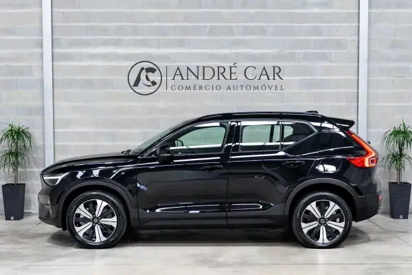 Volvo XC 40 2022 - 27950 EUR, 53768 km - AUTO.MOTO.pt - 53768km - foto 4 de 52