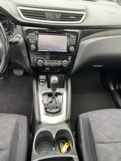 Nissan Qashqai 2015 - 16500 EUR, 120056 km - AUTO.MOTO.pt - 120056km - foto 15 de 22