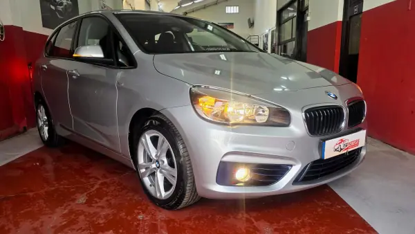 BMW 216 Active Tourer 2016 - 14890 EUR, 92637 km - AUTO.MOTO.pt - 92637km - foto 2 de 55