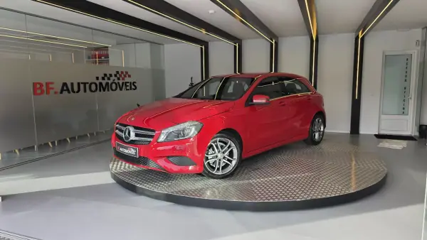Mercedes-Benz A 160 2015 - 12900 EUR, 208637 km - AUTO.MOTO.pt - 208637km - foto 2 de 53