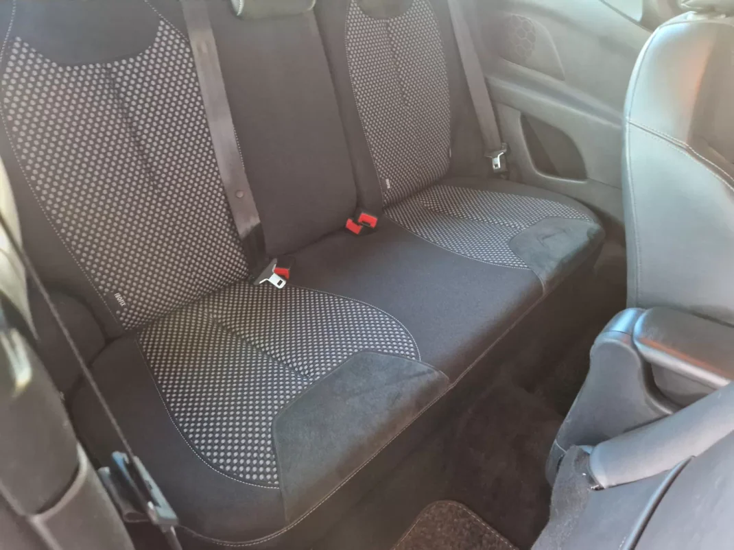 DS DS3 2011 - 9990 EUR, 188000 km - AUTO.MOTO.pt - 188000km - foto 2 de 22