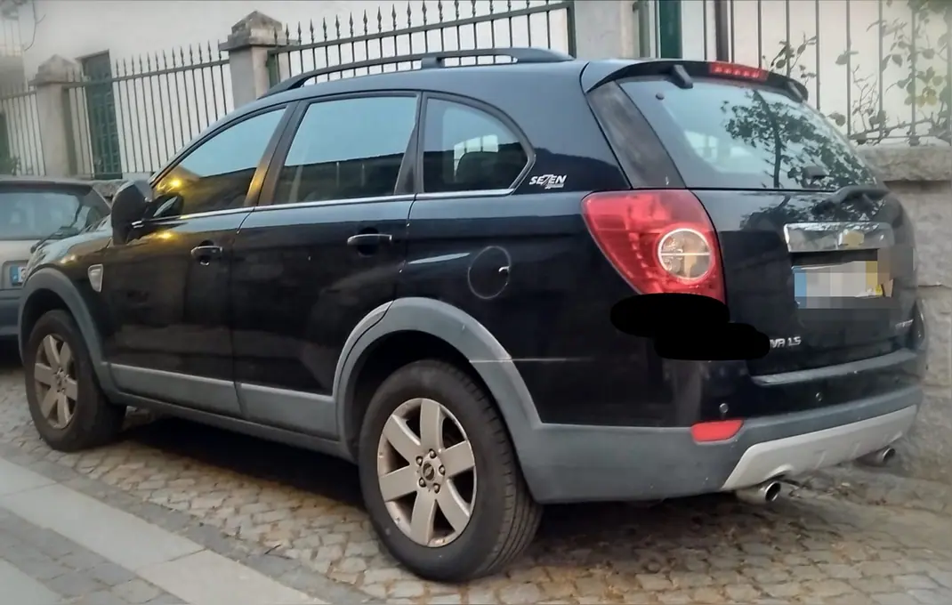 Chevrolet Captiva 2010 - 7150 EUR, 174500 km - AUTO.MOTO.pt - 174500km - foto 4 de 10