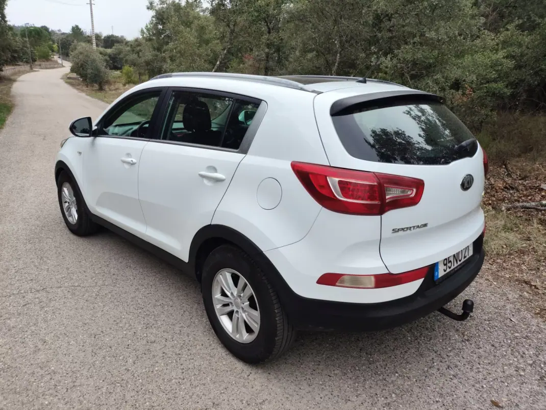 Kia Sportage 2013 - 8990 EUR, 204320 km - 204320km - foto 8 de 14