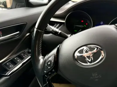 Toyota C-HR 2019 - 23950 EUR, 92000 km - AUTO.MOTO.pt - 92000km - foto 18 de 25
