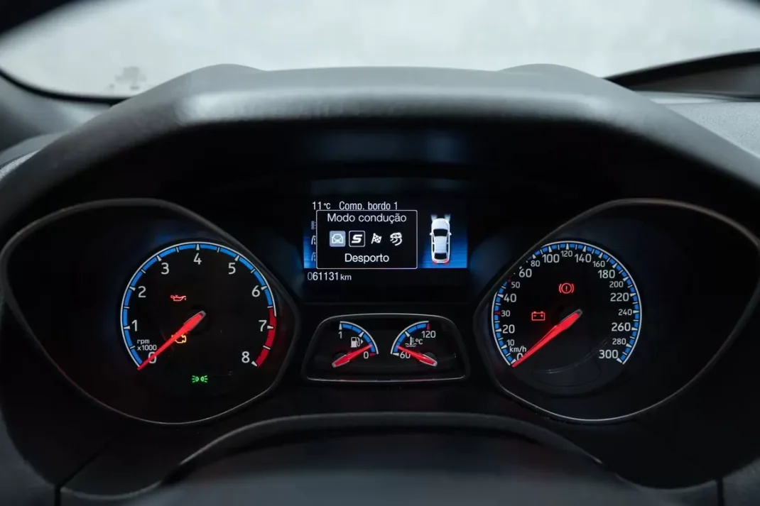 Ford Focus 2016 - 42950 EUR, 61000 km - AUTO.MOTO.pt - 61000km - foto 44 de 49