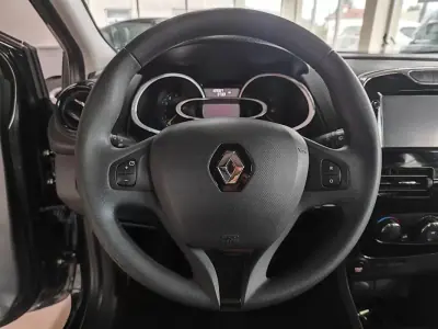 Renault Clio 2014 - 8750 EUR, 109100 km - AUTO.MOTO.pt - 109100km - foto 19 de 30