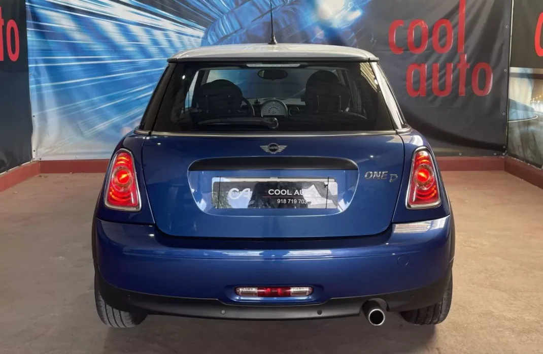 MINI One 2011 - 8500 EUR, 230000 km - AUTO.MOTO.pt - 230000km - foto 5 de 35